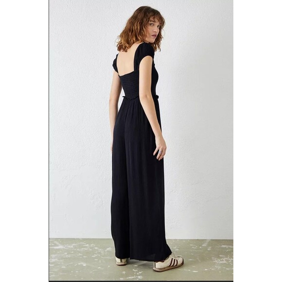 Urban Outfitters Uo Nova Smocked Jumpsuit Dress Black Wide Legs Ruched S *Flaw - Picture 9 of 10